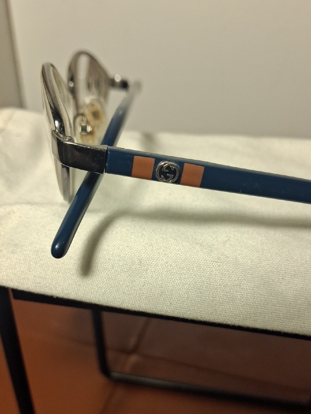 Gucci Blue and Tan Metal-Trim Eyewear - Picture 2 of 8